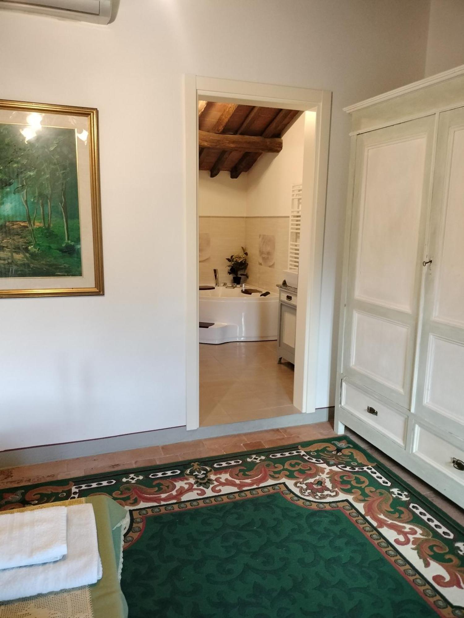 B&B La Rosa Nel Verde Lucca Luaran gambar