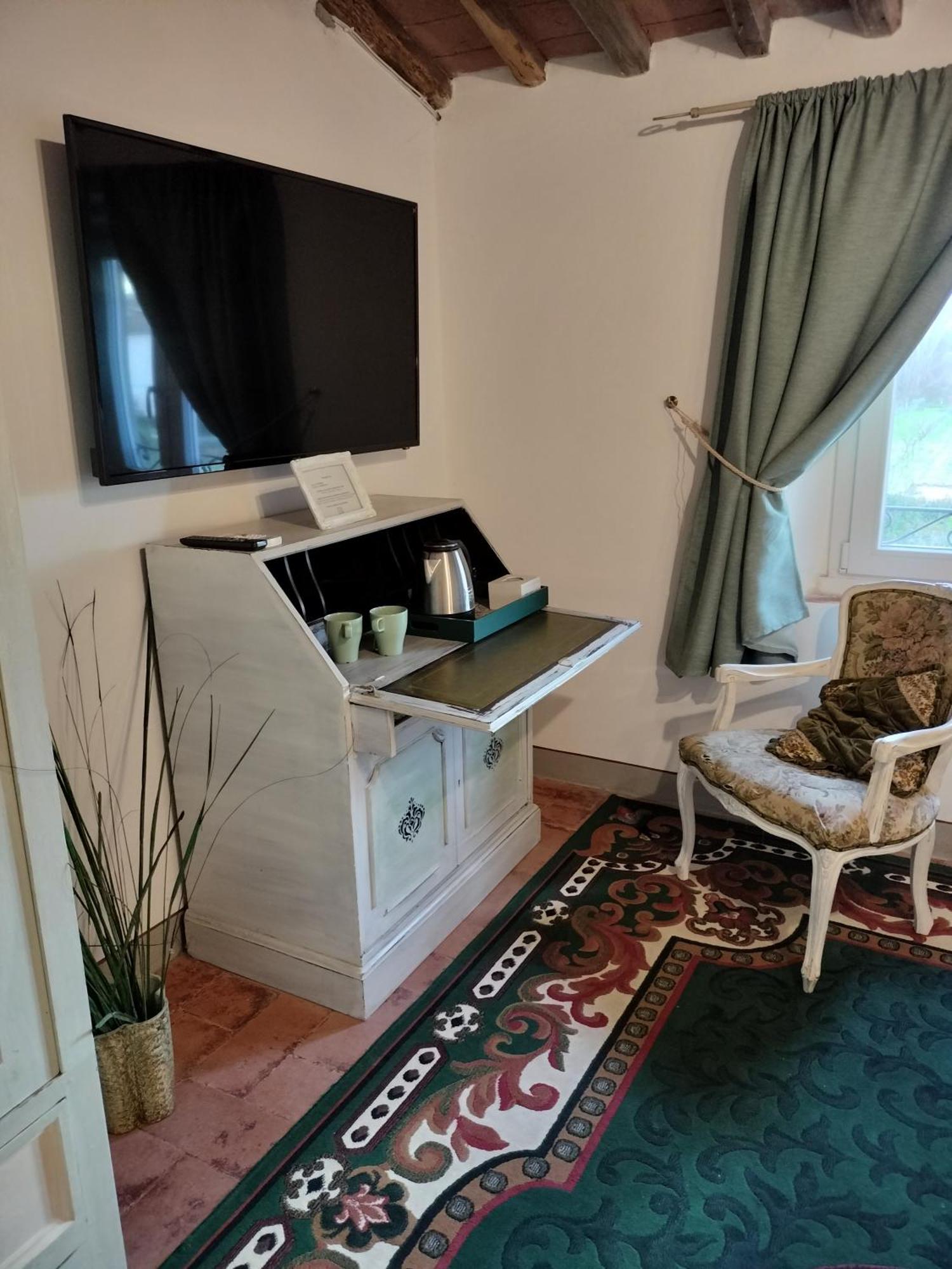 B&B La Rosa Nel Verde Lucca Luaran gambar